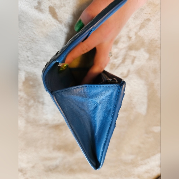 Blue Woven Bottega Veneta Wallet - Picture 10 of 11